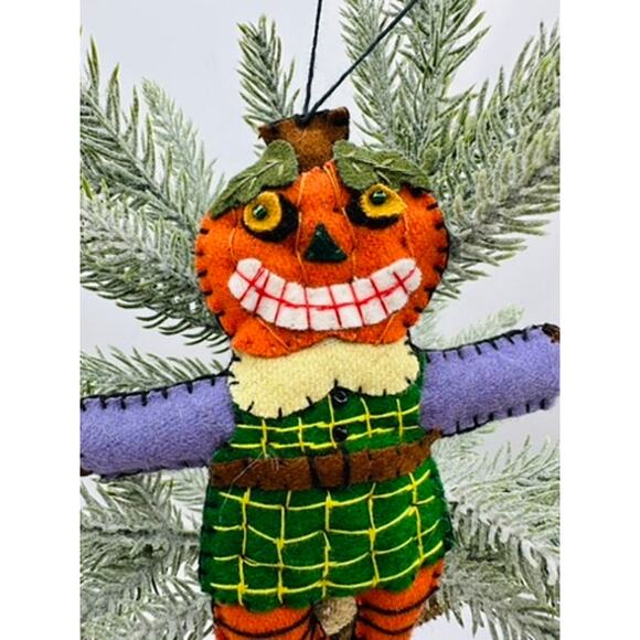 Handmade Felt Pumpkin Scarecrow Ornament Halloween Decor with Ghost - Picture 2 of 8
